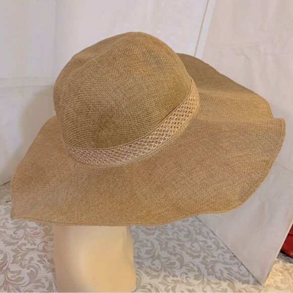 Lake Shore Drive Straw Hat w/ Decoration Adjustable Brim OSFA NWOT Gorgeous - Picture 6 of 9